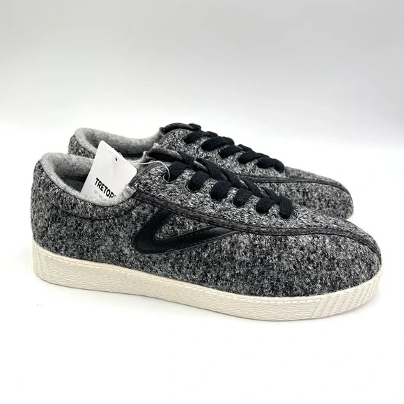 Tretorn black sales and white